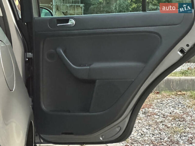 Серый Фольксваген Гольф Плюс, объемом двигателя 1.4 л и пробегом 228 тыс. км за 8599 $, фото 84 на Automoto.ua