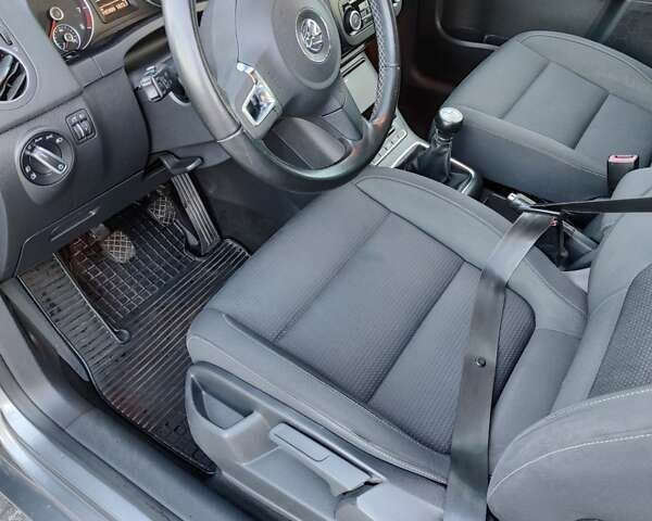 Серый Фольксваген Гольф Плюс, объемом двигателя 1.2 л и пробегом 201 тыс. км за 8299 $, фото 22 на Automoto.ua