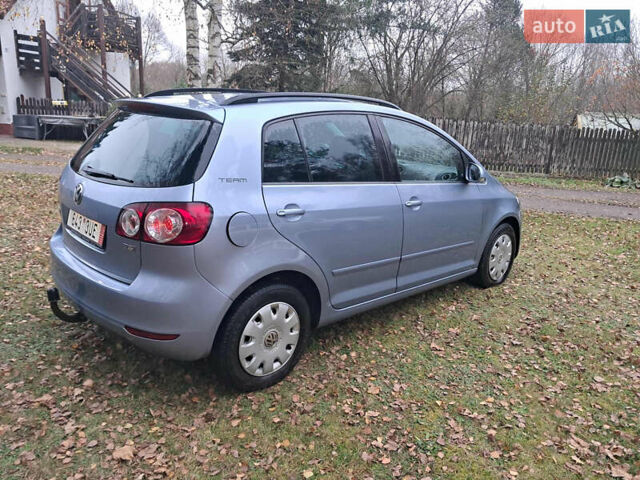 Серый Фольксваген Гольф Плюс, объемом двигателя 1.4 л и пробегом 200 тыс. км за 7300 $, фото 4 на Automoto.ua