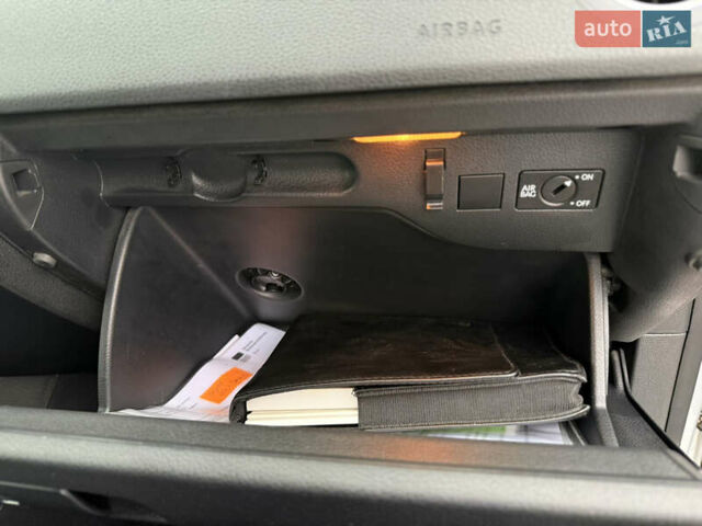 Серый Фольксваген Гольф Плюс, объемом двигателя 1.4 л и пробегом 171 тыс. км за 8800 $, фото 101 на Automoto.ua