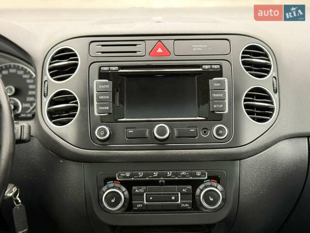 Сірий Фольксваген Golf Plus, об'ємом двигуна 1.4 л та пробігом 171 тис. км за 9200 $, фото 34 на Automoto.ua