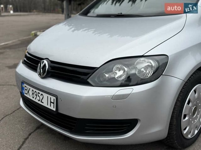 Сірий Фольксваген Golf Plus, об'ємом двигуна 1.6 л та пробігом 260 тис. км за 6850 $, фото 3 на Automoto.ua