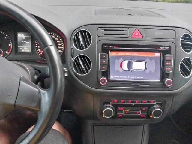 Серый Фольксваген Гольф Плюс, объемом двигателя 1.6 л и пробегом 224 тыс. км за 8500 $, фото 6 на Automoto.ua