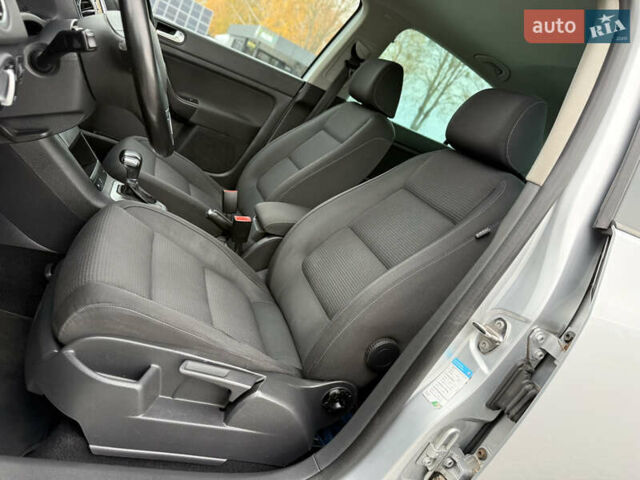 Сірий Фольксваген Golf Plus, об'ємом двигуна 1.4 л та пробігом 171 тис. км за 9200 $, фото 42 на Automoto.ua