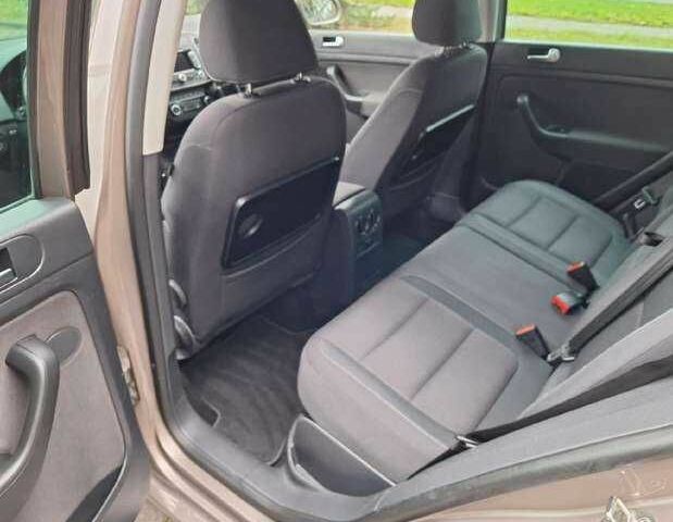 Серый Фольксваген Гольф Плюс, объемом двигателя 2 л и пробегом 280 тыс. км за 3600 $, фото 8 на Automoto.ua