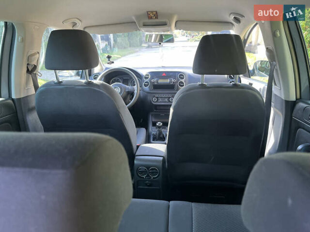 Фольксваген Гольф Плюс 2011 в Луцке на Automoto.ua Серый Фольксваген Гольф Плюс, объемом двигателя 1.6 л и пробегом 237 тыс. км за 7900 $, фото 34 на Automoto.ua