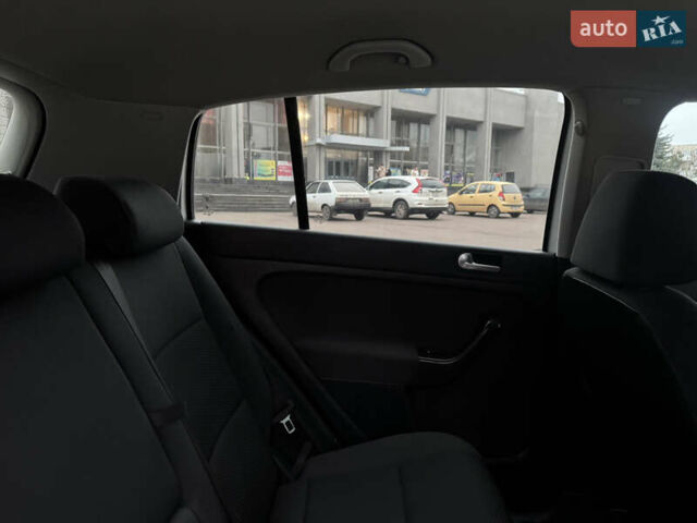 Сірий Фольксваген Golf Plus, об'ємом двигуна 1.6 л та пробігом 260 тис. км за 6850 $, фото 47 на Automoto.ua