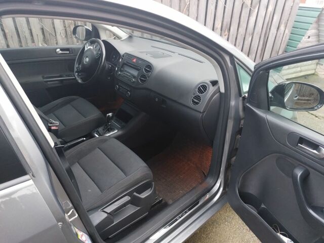 Серый Фольксваген Гольф Плюс, объемом двигателя 2 л и пробегом 323 тыс. км за 8500 $, фото 4 на Automoto.ua