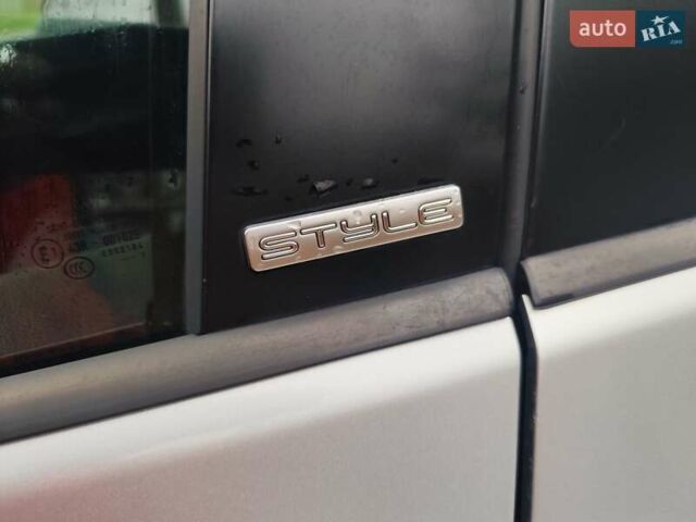 Серый Фольксваген Гольф Плюс, объемом двигателя 1.4 л и пробегом 193 тыс. км за 7200 $, фото 9 на Automoto.ua