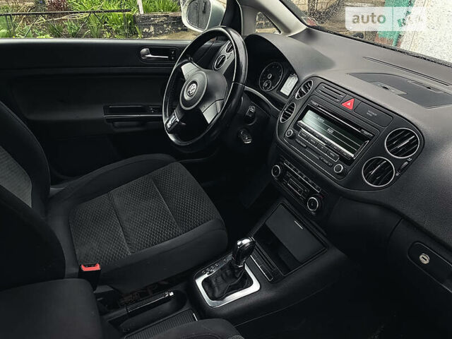 Серый Фольксваген Гольф Плюс, объемом двигателя 1.4 л и пробегом 146 тыс. км за 8200 $, фото 20 на Automoto.ua