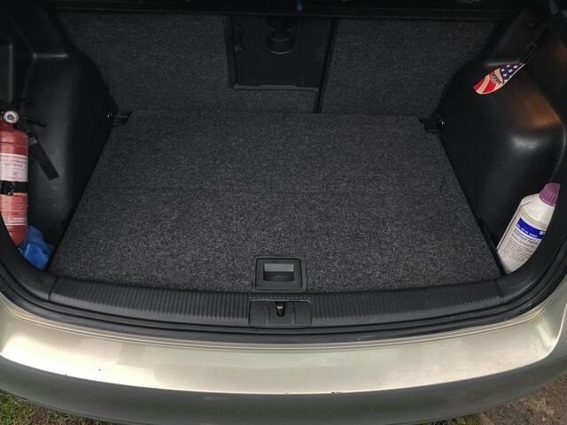 Серый Фольксваген Гольф Плюс, объемом двигателя 1.4 л и пробегом 146 тыс. км за 7200 $, фото 5 на Automoto.ua