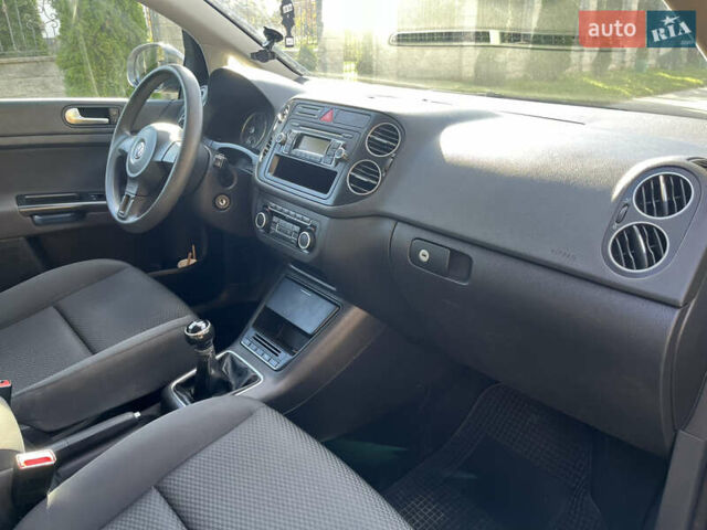 Фольксваген Гольф Плюс 2011 в Луцке на Automoto.ua Серый Фольксваген Гольф Плюс, объемом двигателя 1.6 л и пробегом 237 тыс. км за 7900 $, фото 22 на Automoto.ua