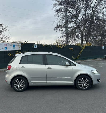 Серый Фольксваген Гольф Плюс, объемом двигателя 1.4 л и пробегом 150 тыс. км за 7900 $, фото 6 на Automoto.ua