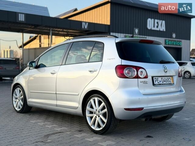 Серый Фольксваген Гольф Плюс, объемом двигателя 1.4 л и пробегом 171 тыс. км за 8500 $, фото 6 на Automoto.ua
