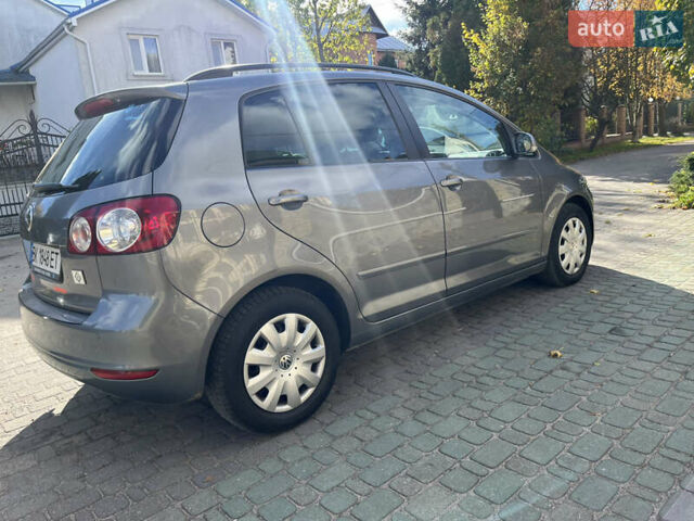 Фольксваген Гольф Плюс 2011 в Луцке на Automoto.ua Серый Фольксваген Гольф Плюс, объемом двигателя 1.6 л и пробегом 237 тыс. км за 7900 $, фото 3 на Automoto.ua