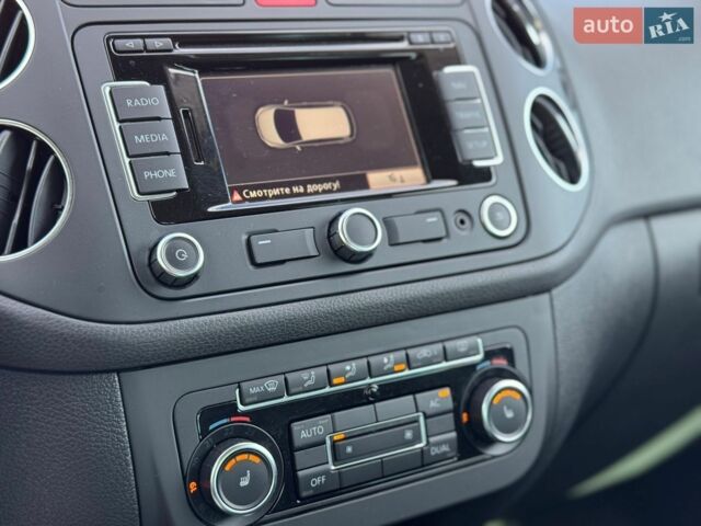Сірий Фольксваген Golf Plus, об'ємом двигуна 1.4 л та пробігом 217 тис. км за 8970 $, фото 46 на Automoto.ua