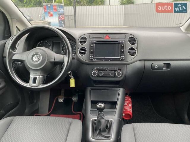 Серый Фольксваген Гольф Плюс, объемом двигателя 1.6 л и пробегом 219 тыс. км за 8199 $, фото 16 на Automoto.ua
