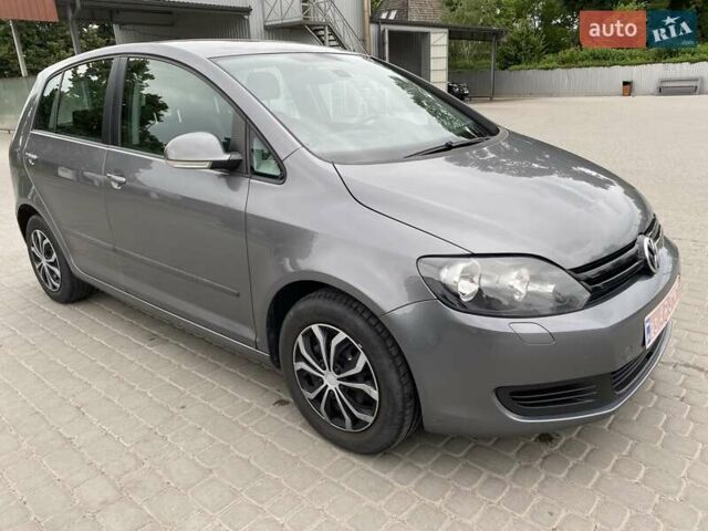 Серый Фольксваген Гольф Плюс, объемом двигателя 1.6 л и пробегом 219 тыс. км за 8199 $, фото 2 на Automoto.ua