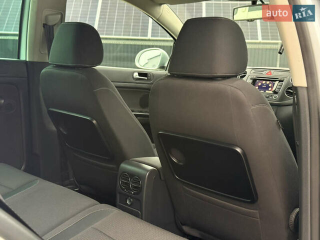 Серый Фольксваген Гольф Плюс, объемом двигателя 1.4 л и пробегом 171 тыс. км за 8800 $, фото 72 на Automoto.ua