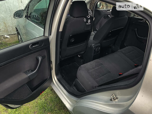 Серый Фольксваген Гольф Плюс, объемом двигателя 1.4 л и пробегом 146 тыс. км за 8200 $, фото 21 на Automoto.ua