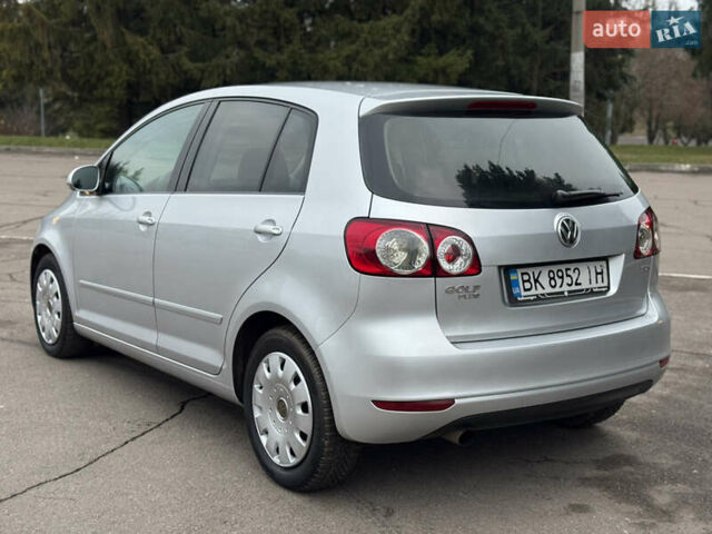 Сірий Фольксваген Golf Plus, об'ємом двигуна 1.6 л та пробігом 260 тис. км за 6850 $, фото 18 на Automoto.ua