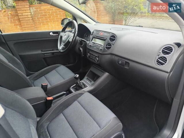 Серый Фольксваген Гольф Плюс, объемом двигателя 1.4 л и пробегом 193 тыс. км за 7200 $, фото 25 на Automoto.ua