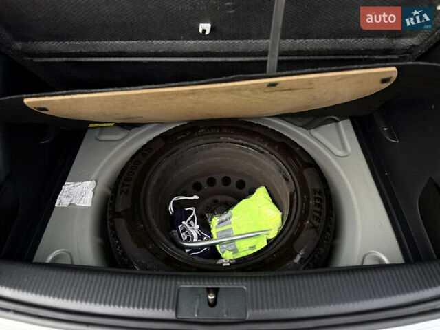 Сірий Фольксваген Golf Plus, об'ємом двигуна 1.4 л та пробігом 171 тис. км за 9200 $, фото 100 на Automoto.ua