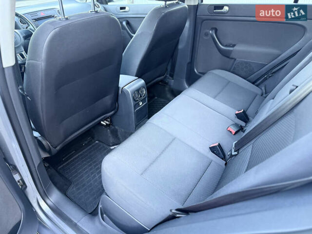 Серый Фольксваген Гольф Плюс, объемом двигателя 1.6 л и пробегом 360 тыс. км за 7800 $, фото 18 на Automoto.ua