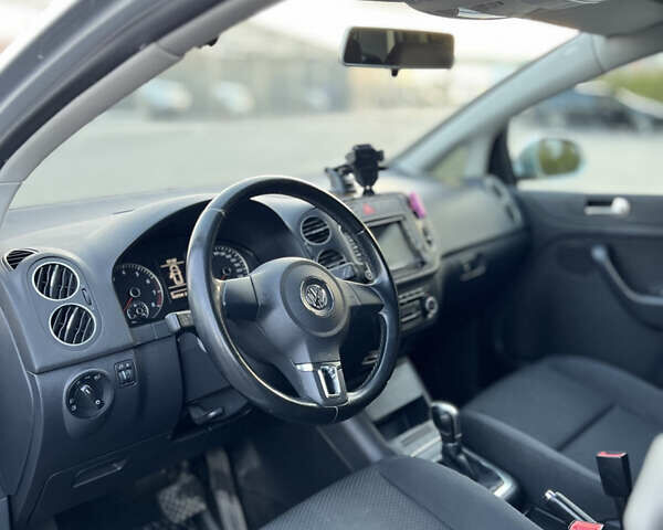 Серый Фольксваген Гольф Плюс, объемом двигателя 1.39 л и пробегом 170 тыс. км за 7500 $, фото 12 на Automoto.ua