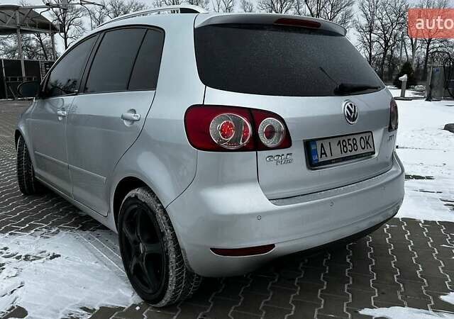 Серый Фольксваген Гольф Плюс, объемом двигателя 1.6 л и пробегом 290 тыс. км за 5900 $, фото 6 на Automoto.ua