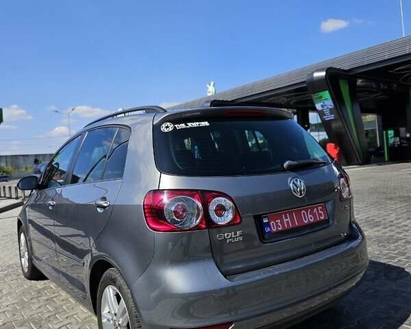 Сірий Фольксваген Golf Plus, об'ємом двигуна 1.4 л та пробігом 235 тис. км за 8800 $, фото 1 на Automoto.ua
