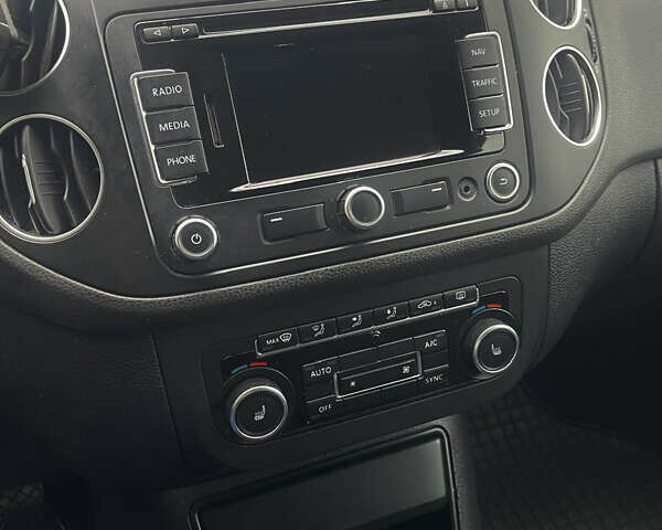 Серый Фольксваген Гольф Плюс, объемом двигателя 1.6 л и пробегом 281 тыс. км за 8400 $, фото 6 на Automoto.ua