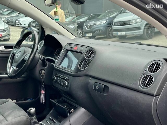 Серый Фольксваген Гольф Плюс, объемом двигателя 1.6 л и пробегом 313 тыс. км за 8290 $, фото 16 на Automoto.ua