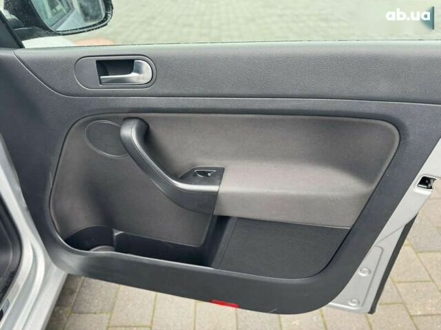 Сірий Фольксваген Golf Plus, об'ємом двигуна 1.6 л та пробігом 271 тис. км за 7790 $, фото 25 на Automoto.ua