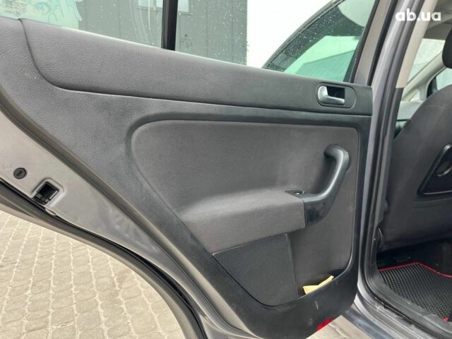 Серый Фольксваген Гольф Плюс, объемом двигателя 1.6 л и пробегом 313 тыс. км за 8290 $, фото 38 на Automoto.ua