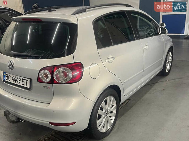 Серый Фольксваген Гольф Плюс, объемом двигателя 1.6 л и пробегом 281 тыс. км за 8400 $, фото 3 на Automoto.ua
