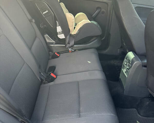 Серый Фольксваген Гольф Плюс, объемом двигателя 1.39 л и пробегом 106 тыс. км за 10000 $, фото 3 на Automoto.ua