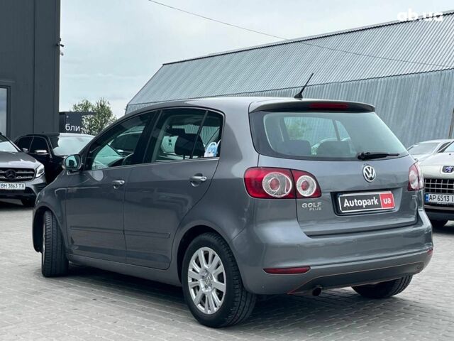 Серый Фольксваген Гольф Плюс, объемом двигателя 1.6 л и пробегом 313 тыс. км за 8290 $, фото 6 на Automoto.ua