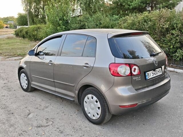 Сірий Фольксваген Golf Plus, об'ємом двигуна 1.6 л та пробігом 240 тис. км за 6253 $, фото 5 на Automoto.ua