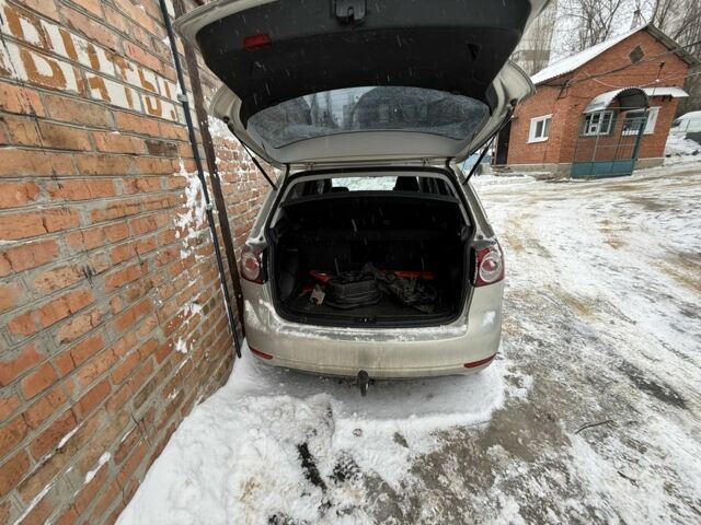 Сірий Фольксваген Golf Plus, об'ємом двигуна 1.6 л та пробігом 160 тис. км за 4199 $, фото 6 на Automoto.ua