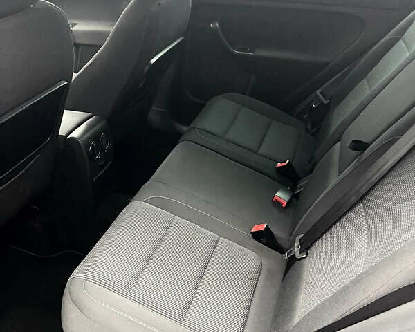 Серый Фольксваген Гольф Плюс, объемом двигателя 1.6 л и пробегом 281 тыс. км за 8400 $, фото 7 на Automoto.ua