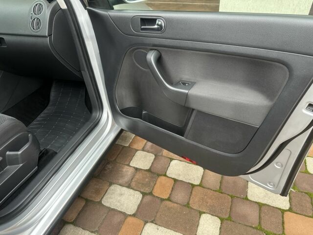 Серый Фольксваген Гольф Плюс, объемом двигателя 1.4 л и пробегом 168 тыс. км за 7999 $, фото 7 на Automoto.ua