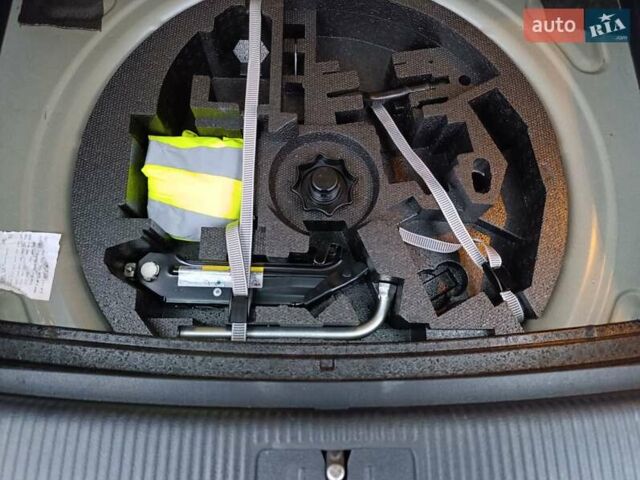 Серый Фольксваген Гольф Плюс, объемом двигателя 1.4 л и пробегом 200 тыс. км за 11650 $, фото 36 на Automoto.ua