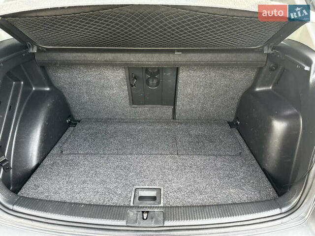 Сірий Фольксваген Golf Plus, об'ємом двигуна 1.6 л та пробігом 261 тис. км за 9150 $, фото 18 на Automoto.ua