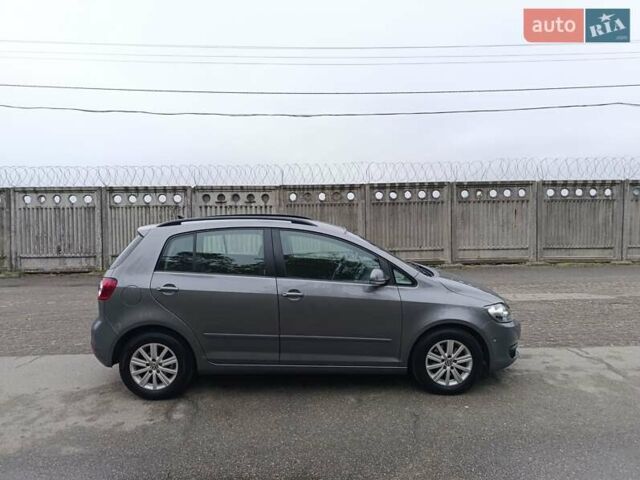 Серый Фольксваген Гольф Плюс, объемом двигателя 1.4 л и пробегом 200 тыс. км за 11650 $, фото 1 на Automoto.ua