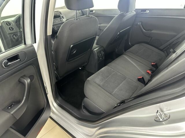 Серый Фольксваген Гольф Плюс, объемом двигателя 1.4 л и пробегом 168 тыс. км за 7999 $, фото 9 на Automoto.ua