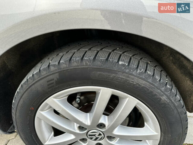 Сірий Фольксваген Golf Plus, об'ємом двигуна 1.6 л та пробігом 261 тис. км за 9150 $, фото 24 на Automoto.ua