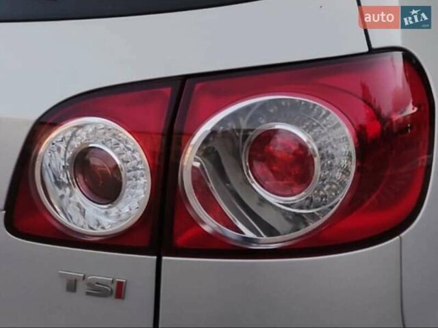 Серый Фольксваген Гольф Плюс, объемом двигателя 1.4 л и пробегом 200 тыс. км за 9499 $, фото 14 на Automoto.ua