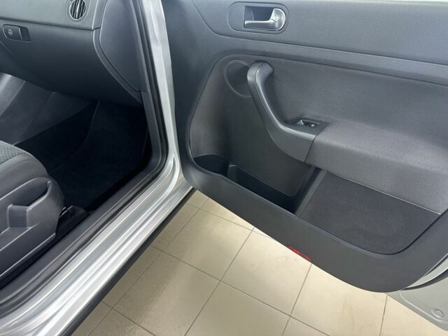 Серый Фольксваген Гольф Плюс, объемом двигателя 1.4 л и пробегом 168 тыс. км за 7999 $, фото 12 на Automoto.ua