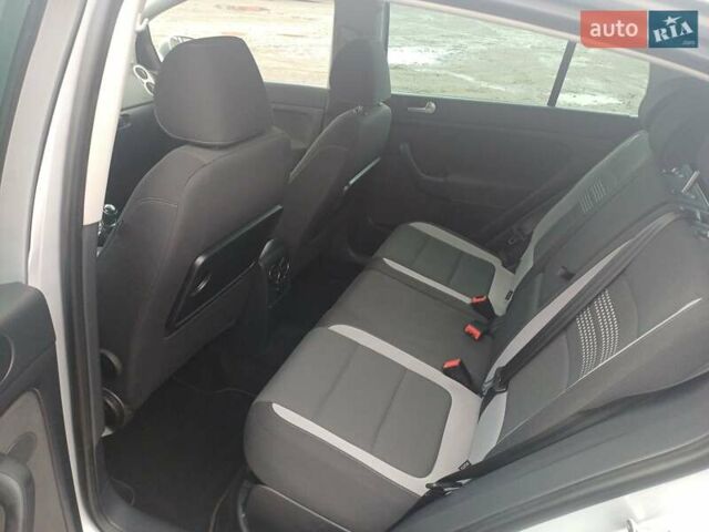 Серый Фольксваген Гольф Плюс, объемом двигателя 1.6 л и пробегом 273 тыс. км за 9200 $, фото 25 на Automoto.ua